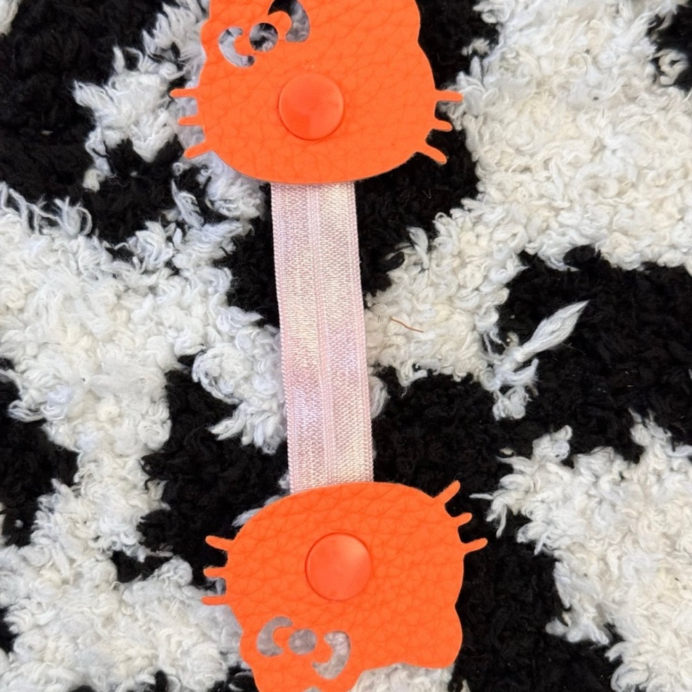 Orange Crab Wire organizer Clip